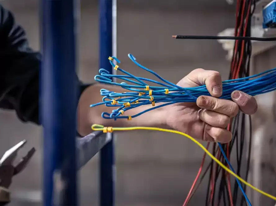 Selección de cables y conductores en instalaciones eléctricas industriales: guía completa