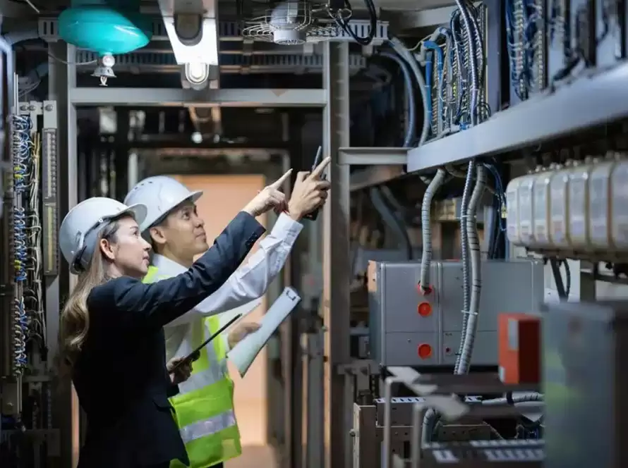 Revisión y mantenimiento de instalaciones eléctricas industriales: guía completa