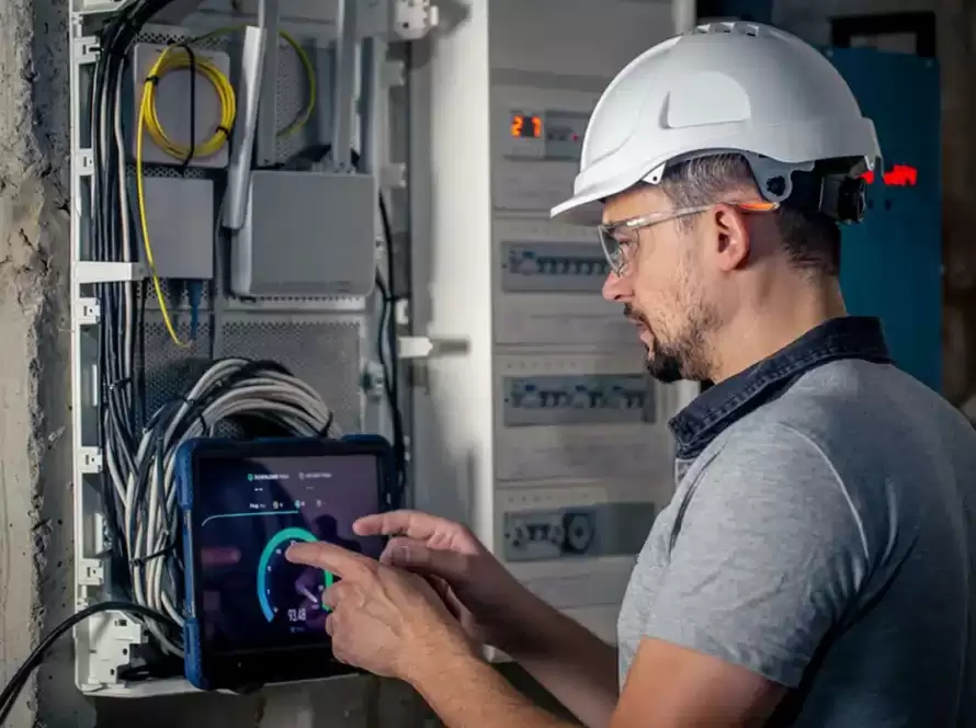 Optimización de la eficiencia eléctrica en instalaciones industriales: guía práctica