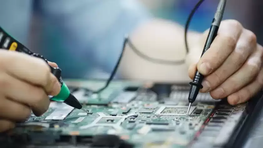 Fallos recurrentes en sistemas electromecánicos: análisis, prevención y solución